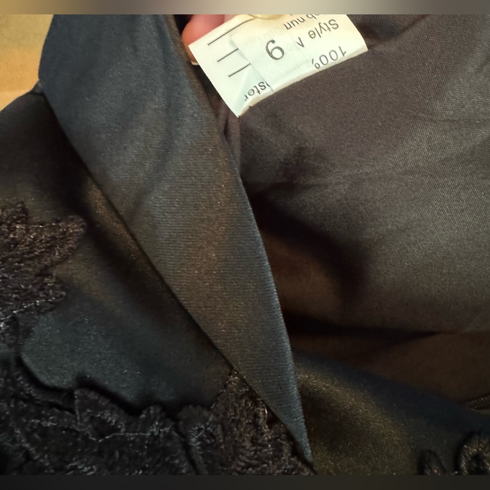 Elegant V-Neck A Line Tea Length Dress With Appliques and Pockets in Black - Picture 9 of 11